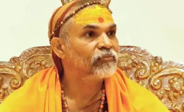 Shankaracharya Backs Rahul Gandhi After Row Over “Hindus Are Violent” Remark