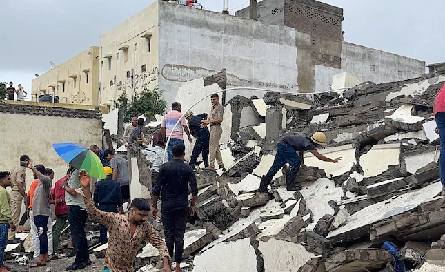 1 Dead, Many Feared Trapped After 6-Storey Building Collapses In Gujarat
