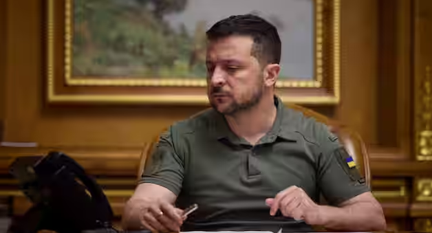 Ukraine war: After fatal F-16 crash, Zelensky dismisses Air Force chief, stating, “We need to be cautious…”