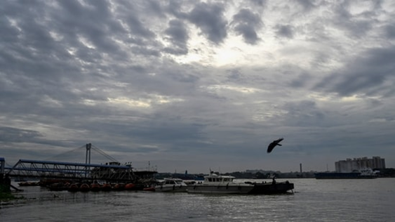 Live updates on Cyclone Dana: Storm expected to reach Odisha and Bengal tomorrow, evacuation in progress