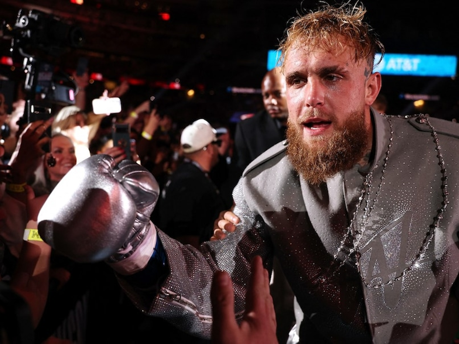 Against Mike Tyson, Jake Paul Shows Off His 380-Carat Diamond-Encrusted Boxing Gear. It’s Worth It…